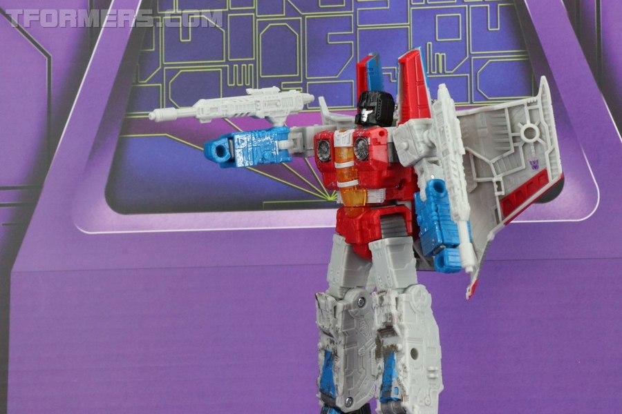 Review Siege War For Cybertron Trilogy Starscream Voyager  (24 of 52)